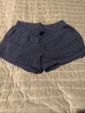 Old Navy Navy Pinstripe Drawstring Athletic Shorts